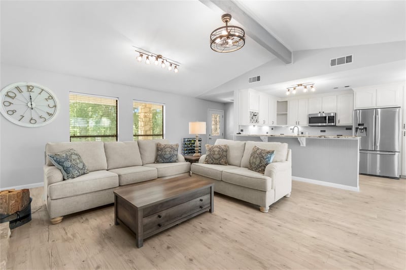 Virtual tour of 210 Teeoff Unit #B