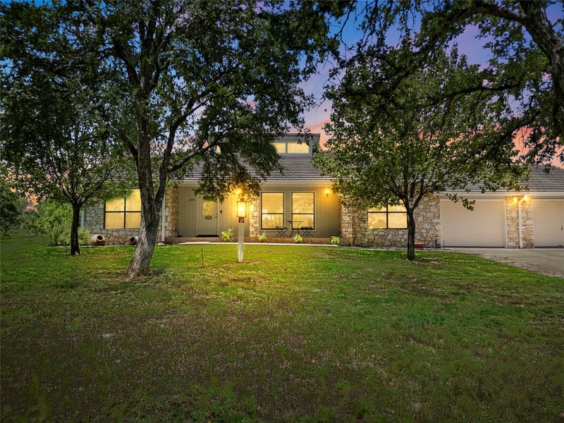 Virtual tour of 210 Teeoff Unit #B