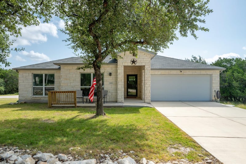 Virtual tour of 21006 Santa Rosa Ave