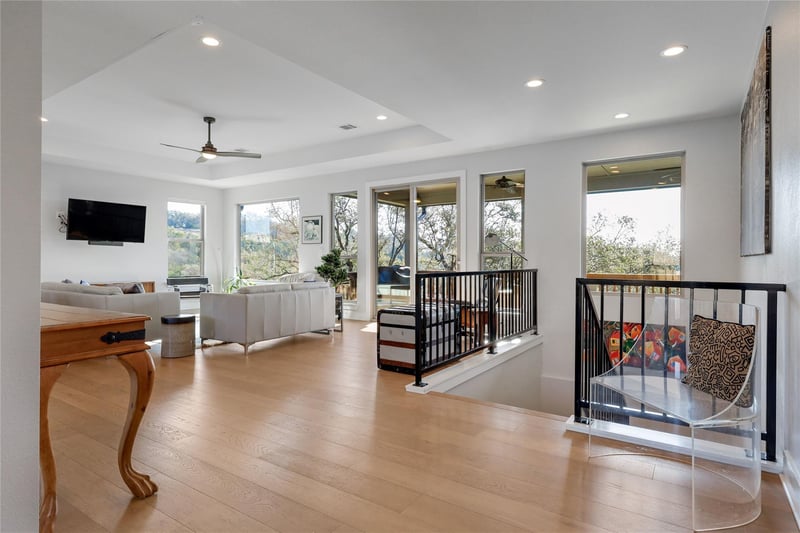 Virtual tour of 21013 Nimitz Ave