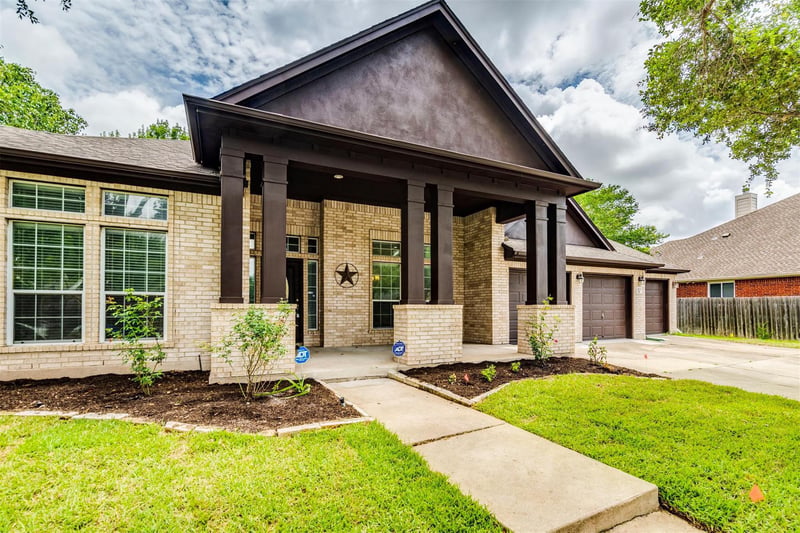 Virtual tour of 2102 Chincho DR
