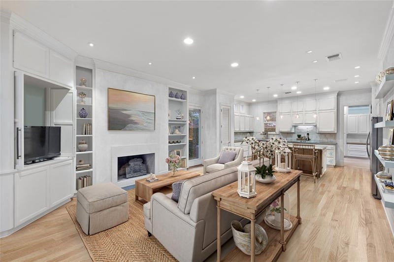 Virtual tour of 2103 Exposition BLVD Unit #B