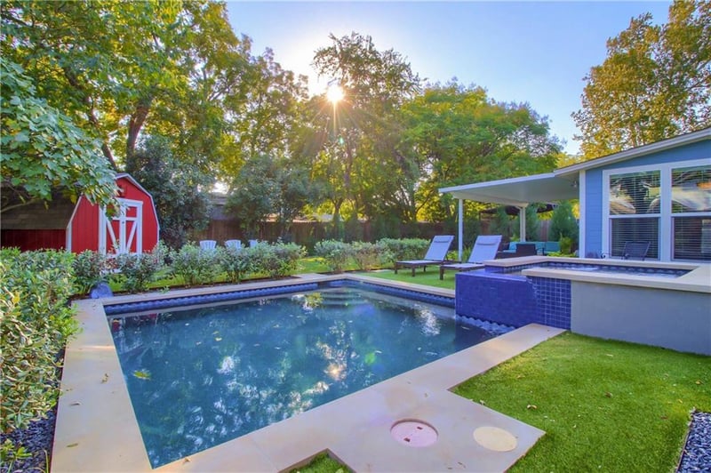 Virtual tour of 2103 Fortview RD