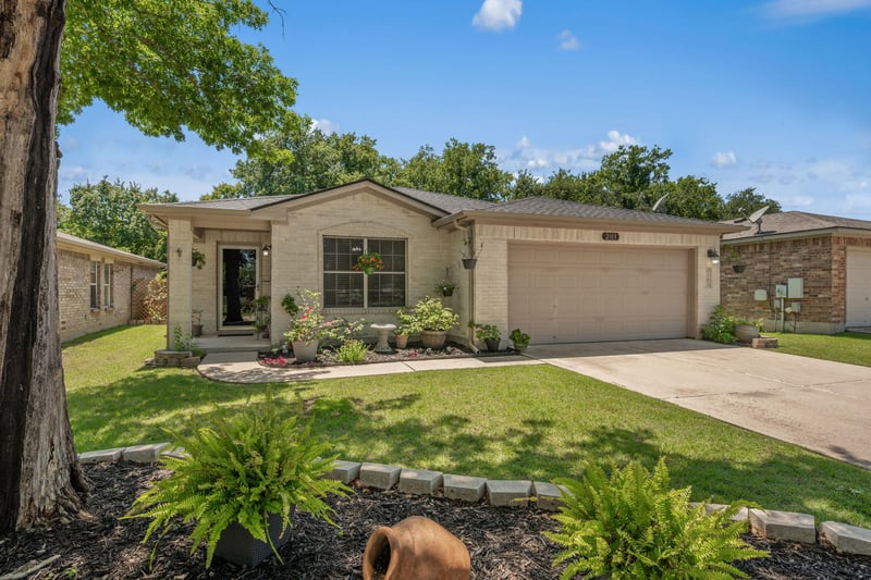 Virtual tour of 2103 Garrison DR