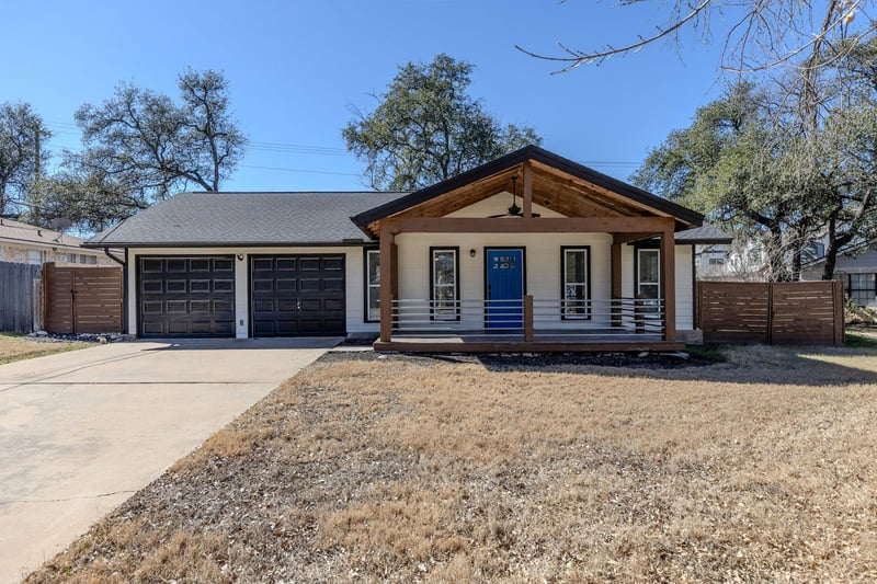 Virtual tour of 2103 W Riviera Dr