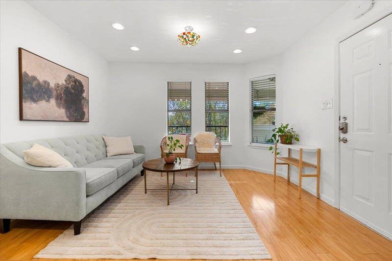 Virtual tour of 2104 Cullen Ave Unit #7-204