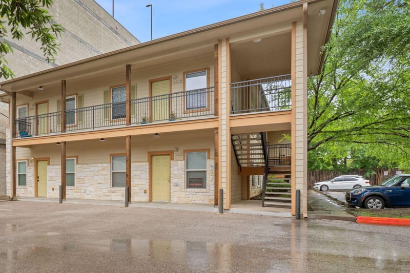 Virtual tour of 2106 Cullen Ave Unit #206
