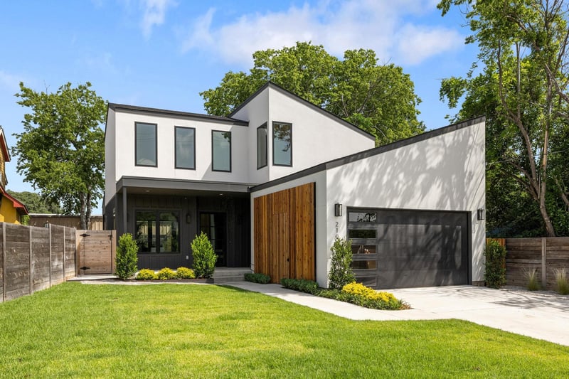 Virtual tour of 2106 Thornton RD