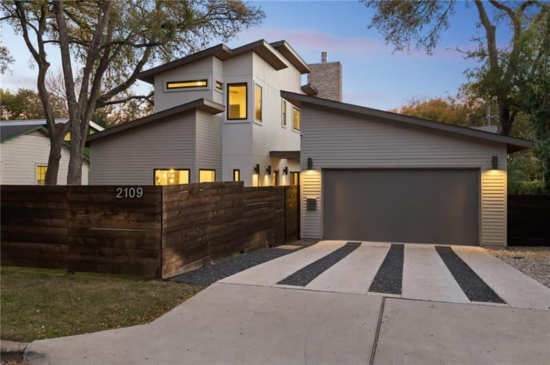 Virtual tour of 2109 De Verne ST