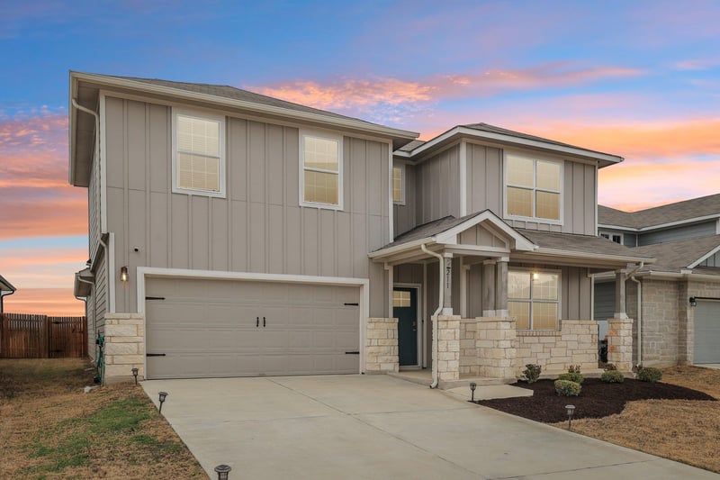 Virtual tour of 211 Big Sandy Creek Dr