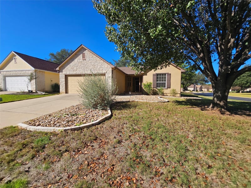 Virtual tour of 211 Red Poppy Trl
