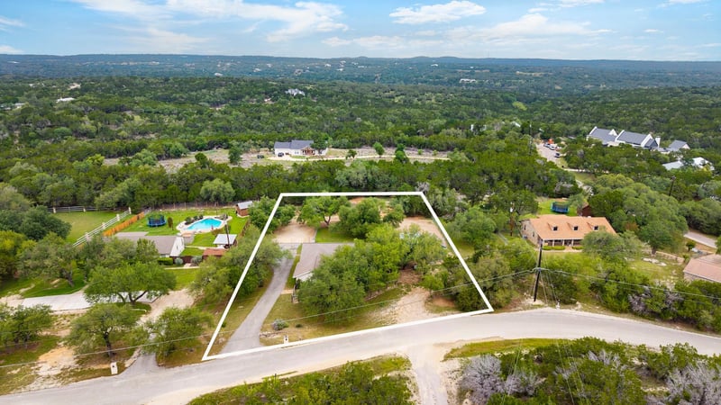 Virtual tour of 2110 Spring Valley DR