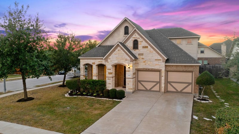 Virtual tour of 21100 Windmill Ranch Ave