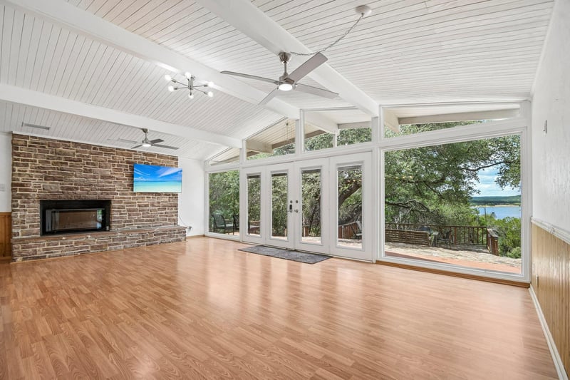 Virtual tour of 21103 Dawn DR