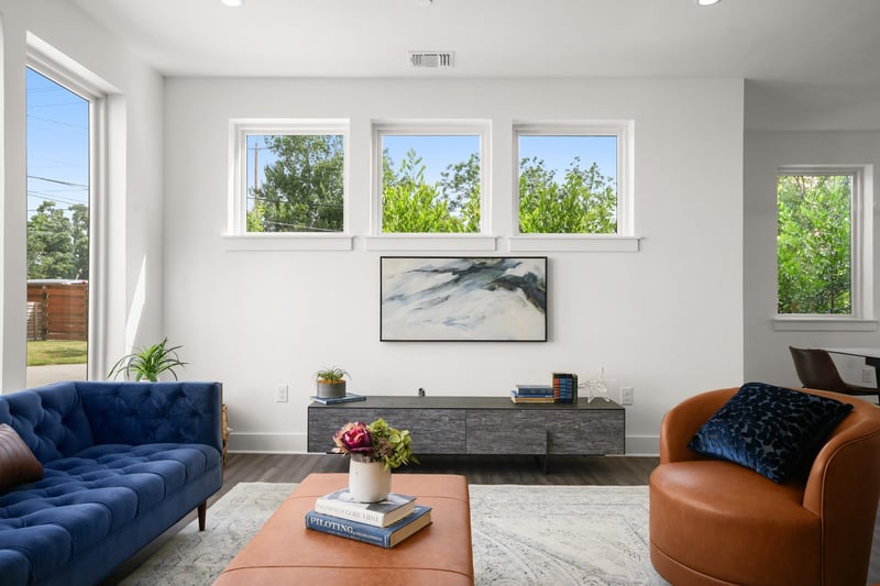 Virtual tour of 2111 Prather LN Unit #1