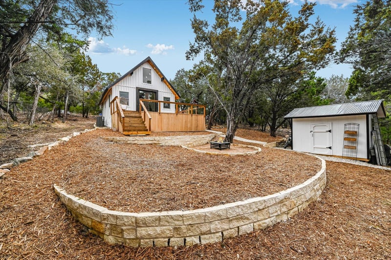 Virtual tour of 21112 Brewer LN