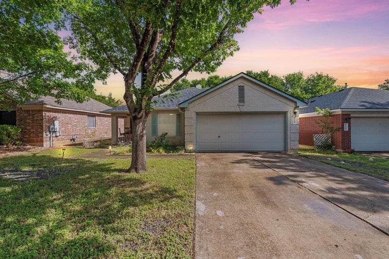 Virtual tour of 2114 Desco DR
