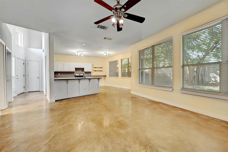 Virtual tour of 2114 Goodrich Ave Unit #5
