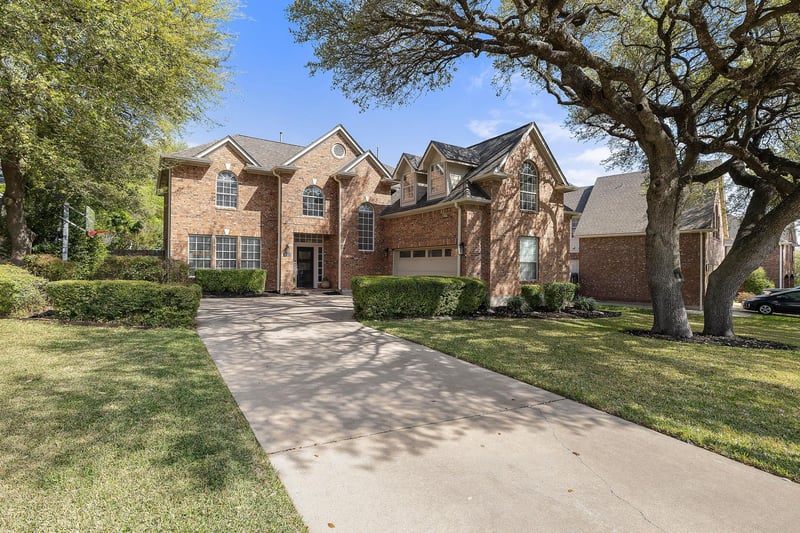 Virtual tour of 2114 Hilton Head DR