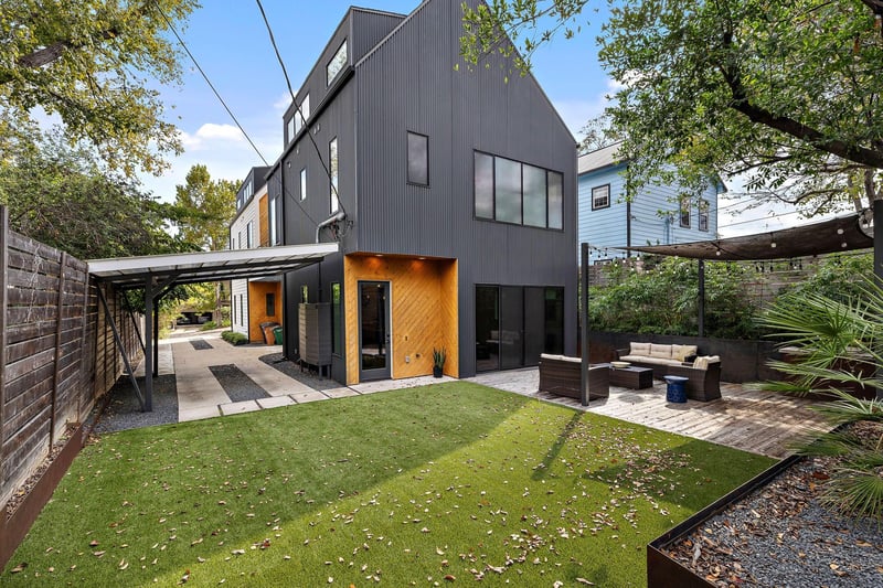 Virtual tour of 2118 Glendale PL Unit #2