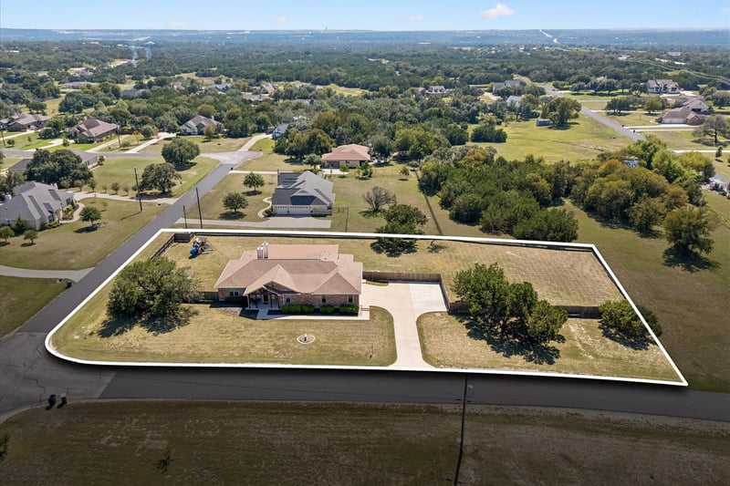 Virtual tour of 212 Christine Ln