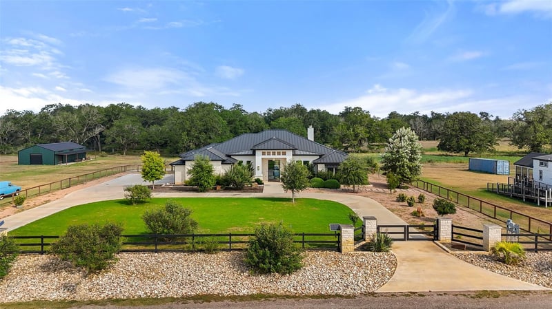 Virtual tour of 212 Doc Bryson