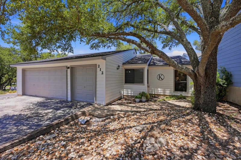 Virtual tour of 212 Overlook CT