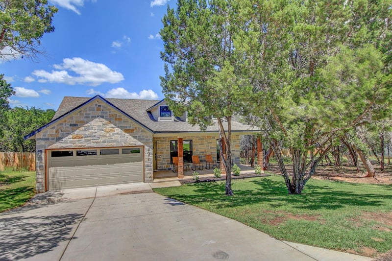 Virtual tour of 21214 Santa Rosa Ave