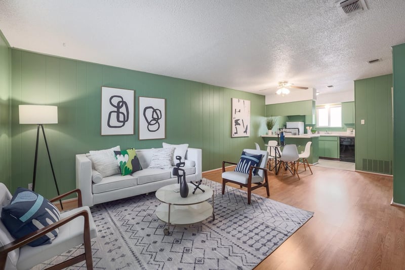 Virtual tour of 2122 Hancock DR Unit #209
