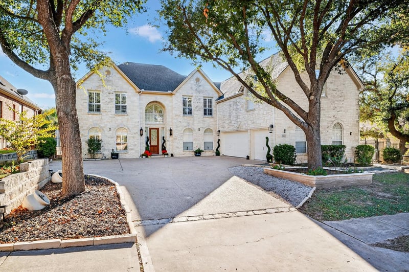 Virtual tour of 2123 Hilton Head DR