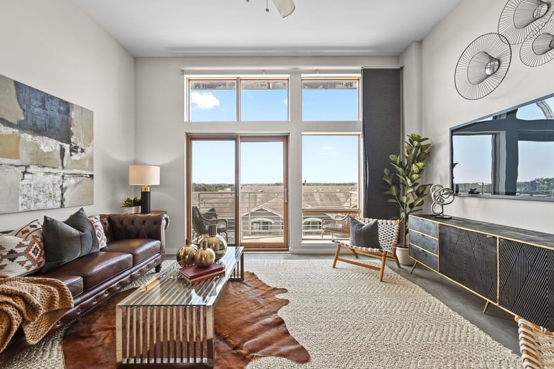 Virtual tour of 2124 E 6th St Unit #420