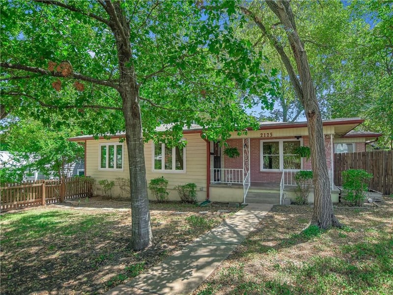 Virtual tour of 2125 Glendale Pl