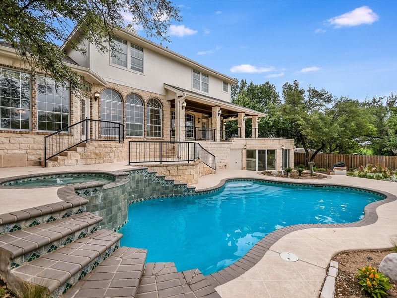 Virtual tour of 2129 Rivina DR