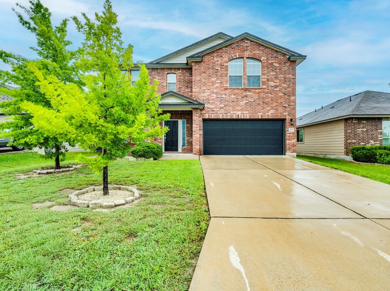 Virtual tour of 213 Ammonite Ln
