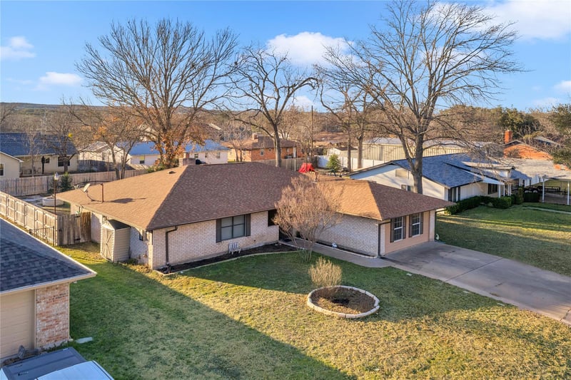 Virtual tour of 213 Corder Ln