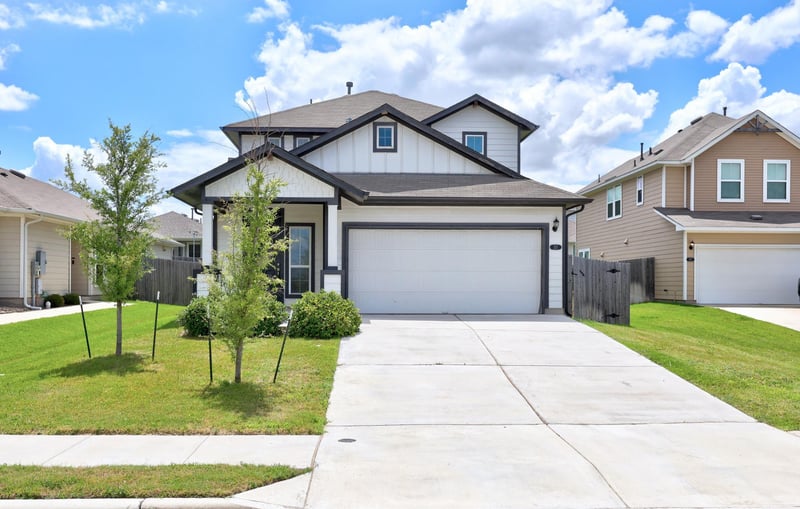 Virtual tour of 213 Graver ST