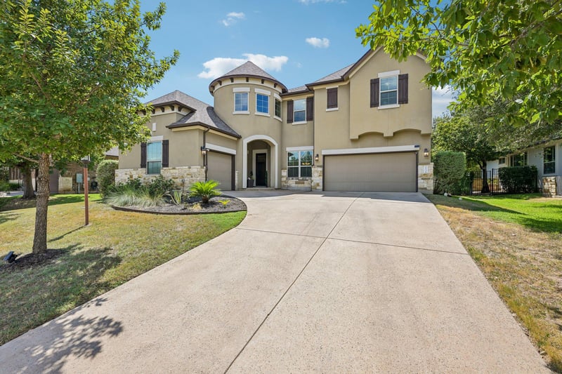 Virtual tour of 213 Lake Como DR