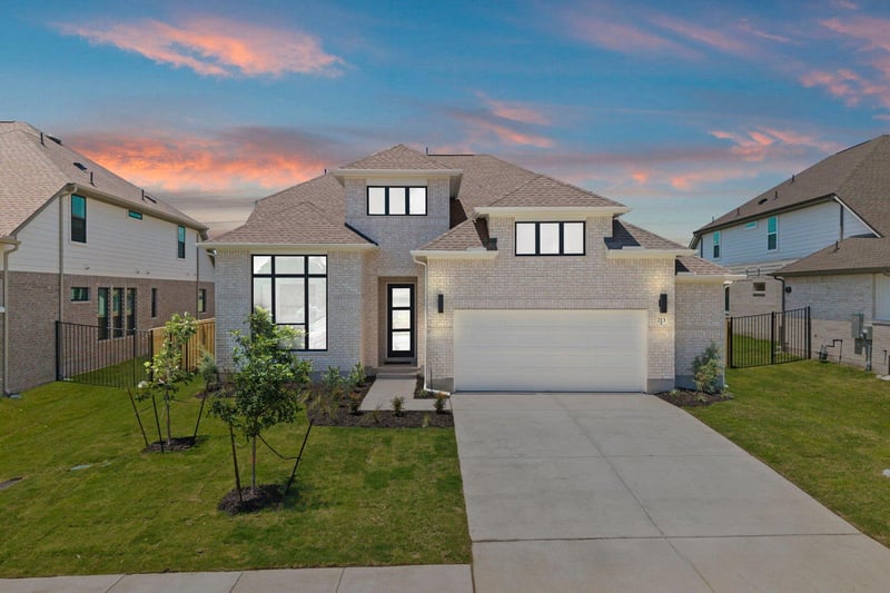 Virtual tour of 213 Pacific Grove CIR