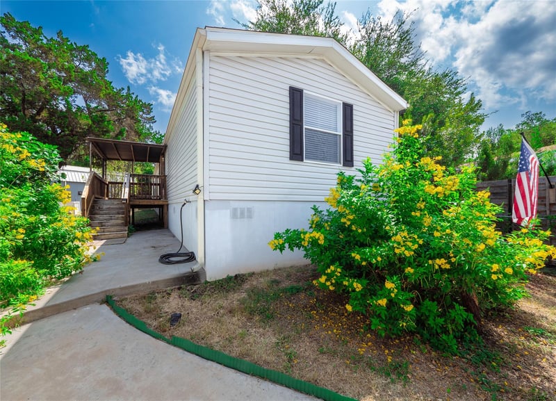 Virtual tour of 21302 Choctaw CV