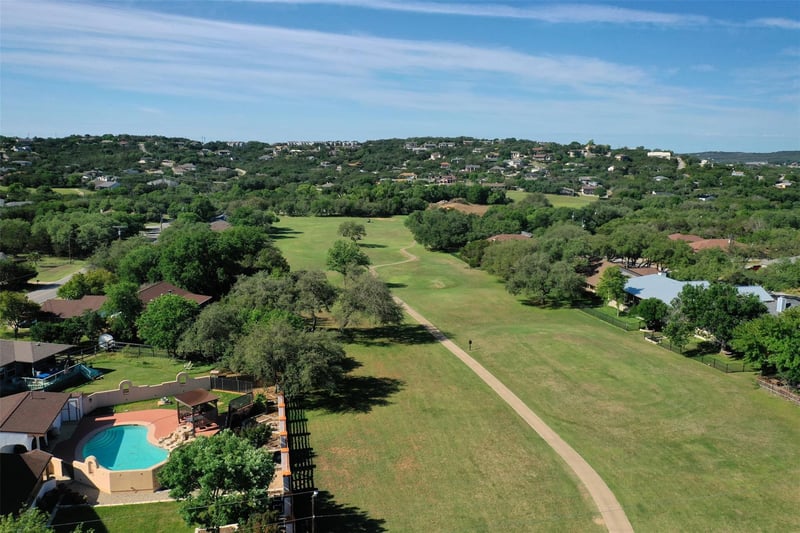 Virtual tour of 21457 Lakefront Dr