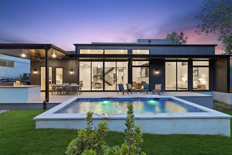 Virtual tour of 2149 Barton Hills DR