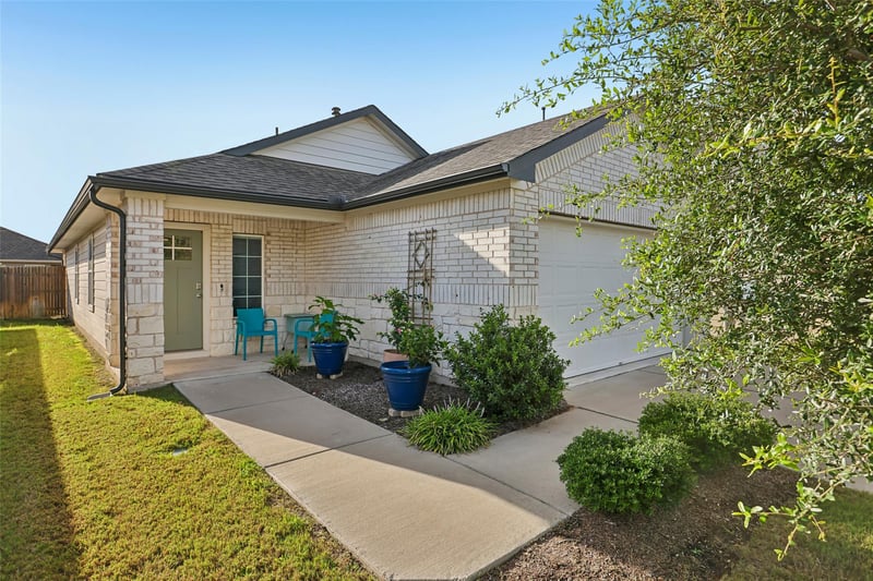 Virtual tour of 215 Tributary WAY