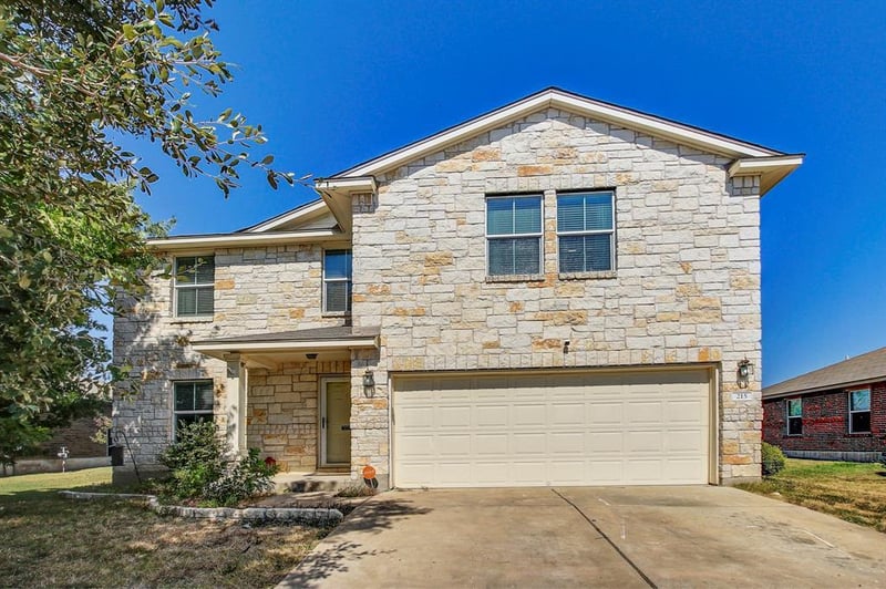 Virtual tour of 215 Wild Cat Dr