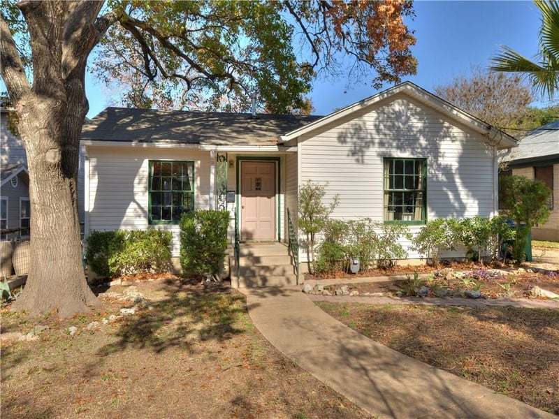 Virtual tour of 216 FLETCHER St