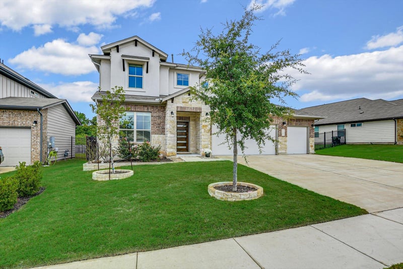 Virtual tour of 216 Manassas DR