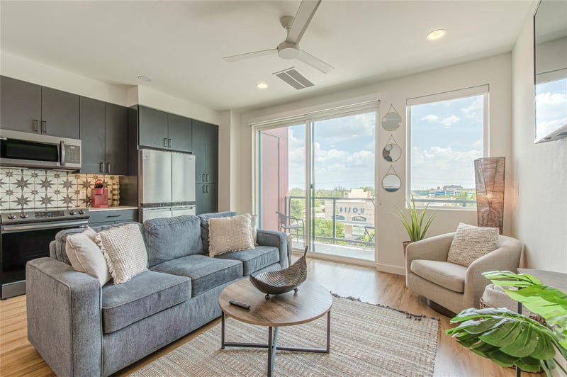 Virtual tour of 2165 Gabriels Pl Unit #1306