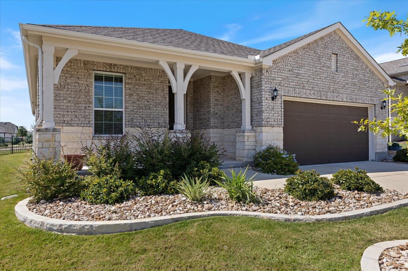 Virtual tour of 217 Bellows St