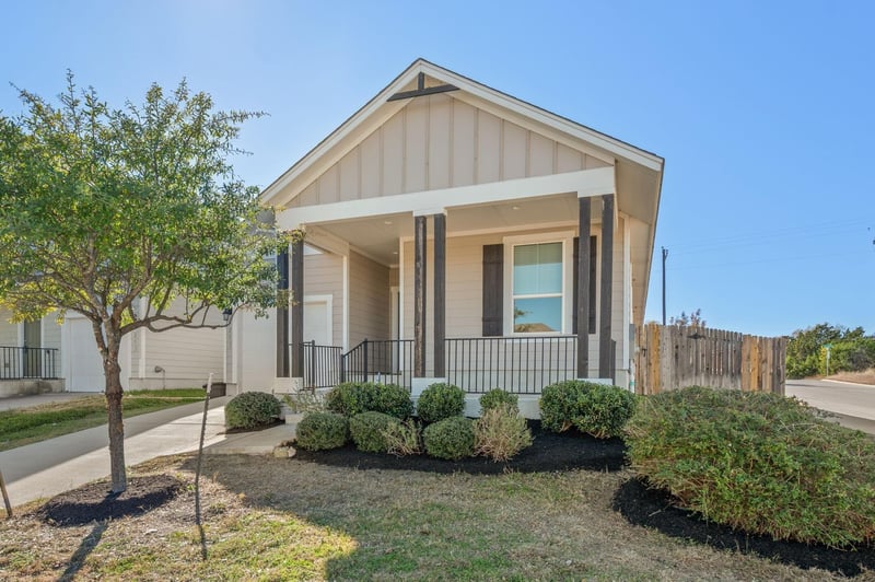 Virtual tour of 217 Michaelis Dr