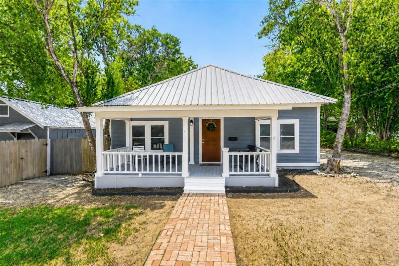 Virtual tour of 217 N Bishop ST