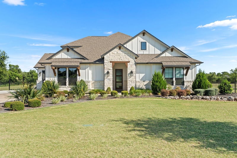 Virtual tour of 217 Northcrest DR
